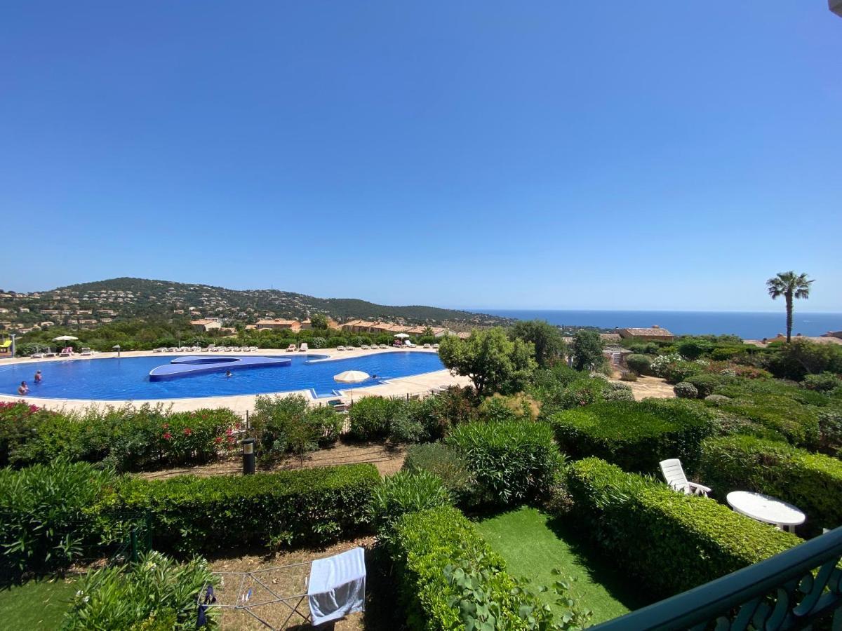 Appart. Vue Mer Avec Piscine - Golfe De St Tropez 레지상브르 외부 사진