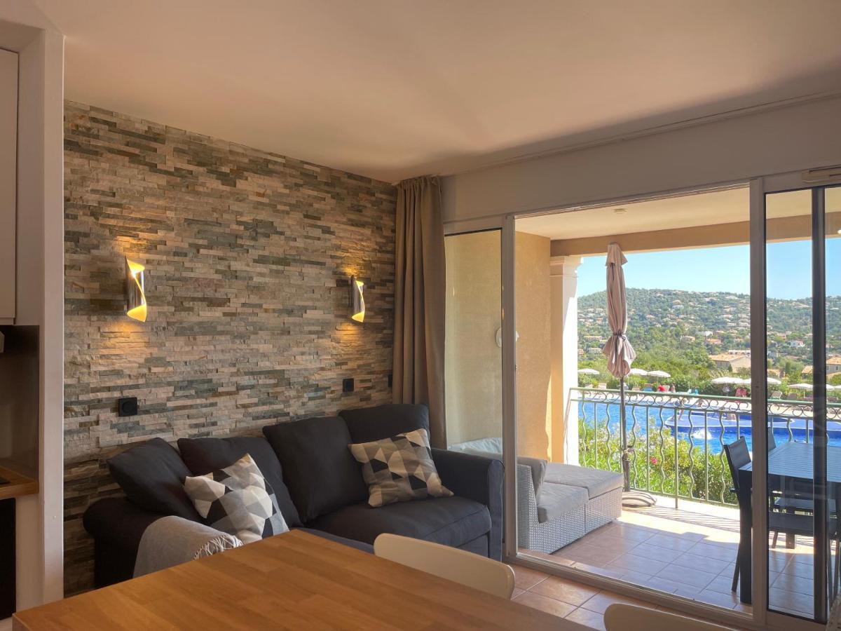 Appart. Vue Mer Avec Piscine - Golfe De St Tropez 레지상브르 외부 사진